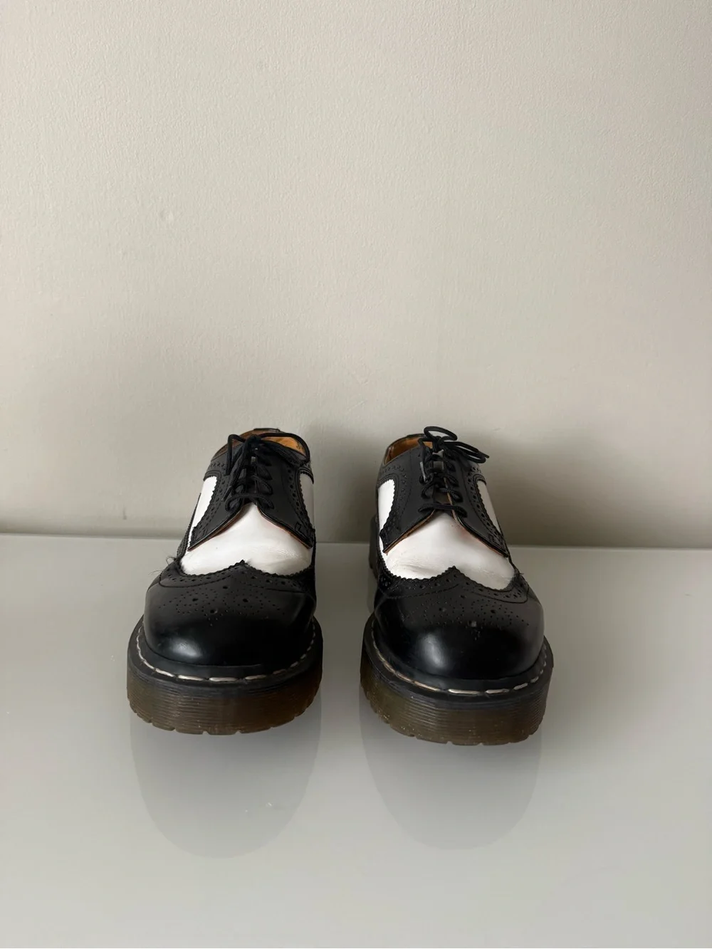Dr. Martens vintage 3989 Black & White Brogue Leather Platform Oxford Shoes - Picture 3 of 9